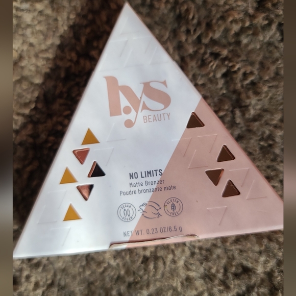 8 piece beauty bundle BONANZA EVERYTHING u need for a night out - Picture 10 of 11